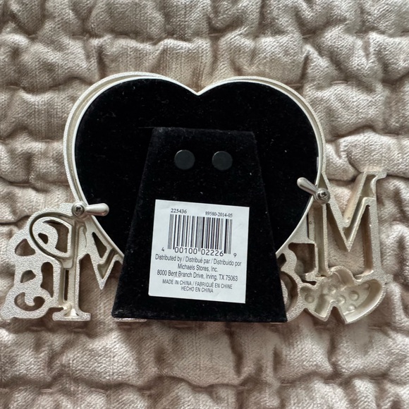 Mr. & Mrs. Silver Wedding Frame - Picture 3 of 3